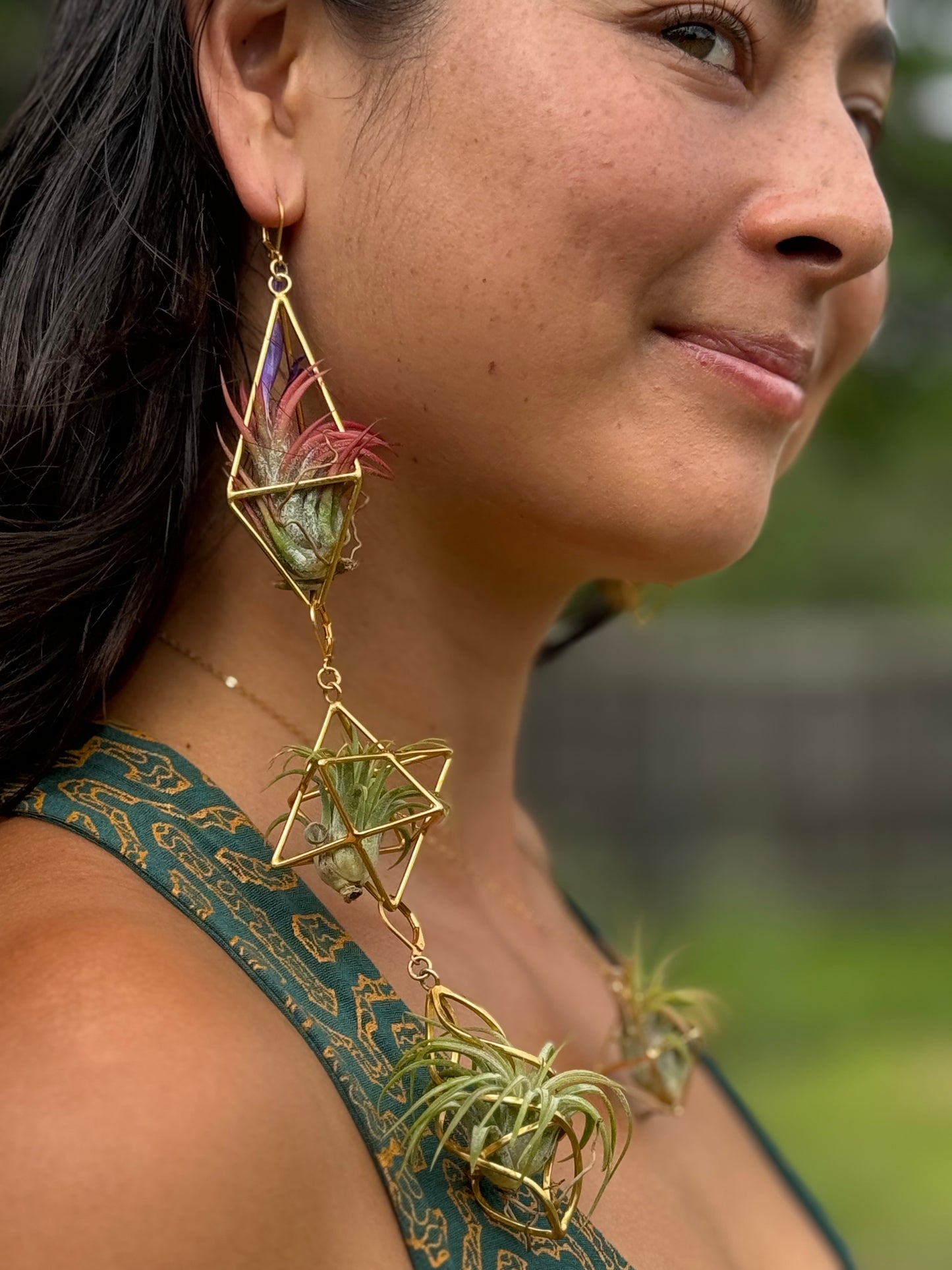 24K Gold Spiral Spindel Air Plant Earrings ~ Luxury Geometric Earrings