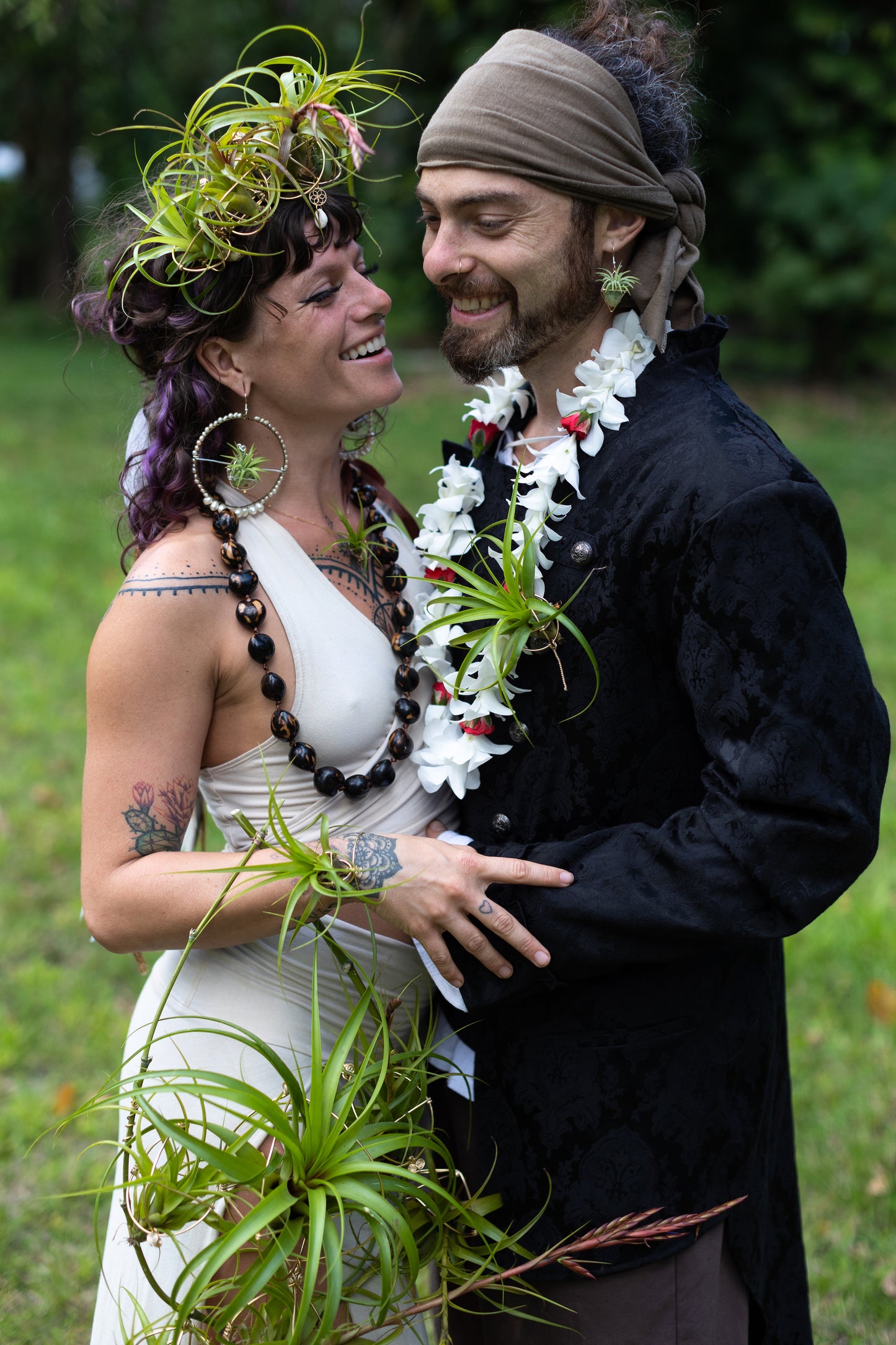 Air Plant Bridal Hoop Bouquet ~ Lives Forever