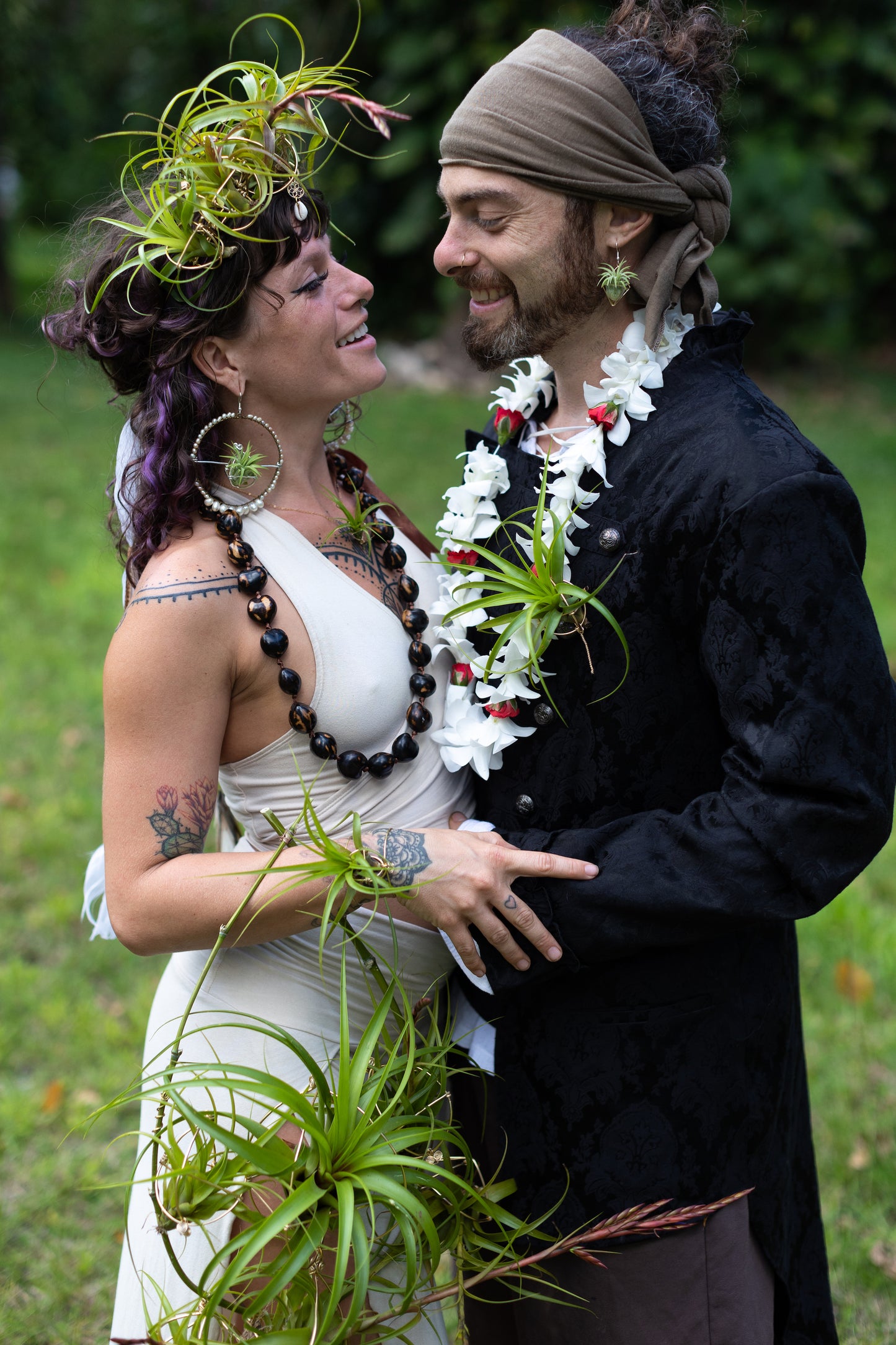 Air Plant Bridal Hoop Bouquet ~ Lives Forever