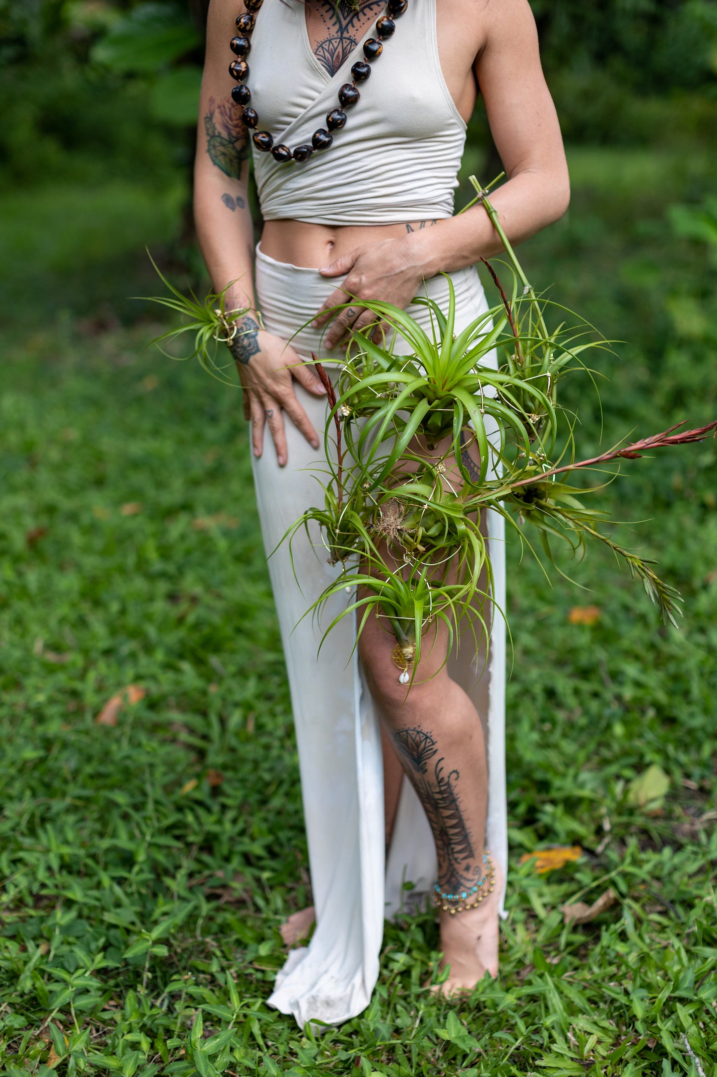 Air Plant Bridal Hoop Bouquet ~ Lives Forever