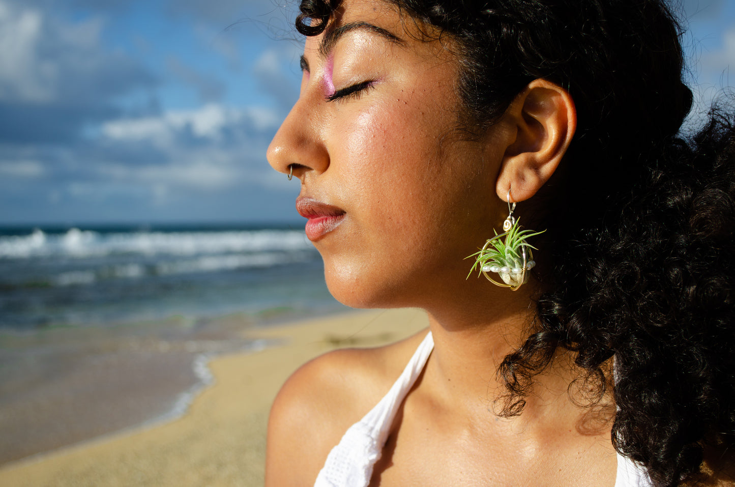 Air Plant Pearl Lined Orb Carriage Earrings