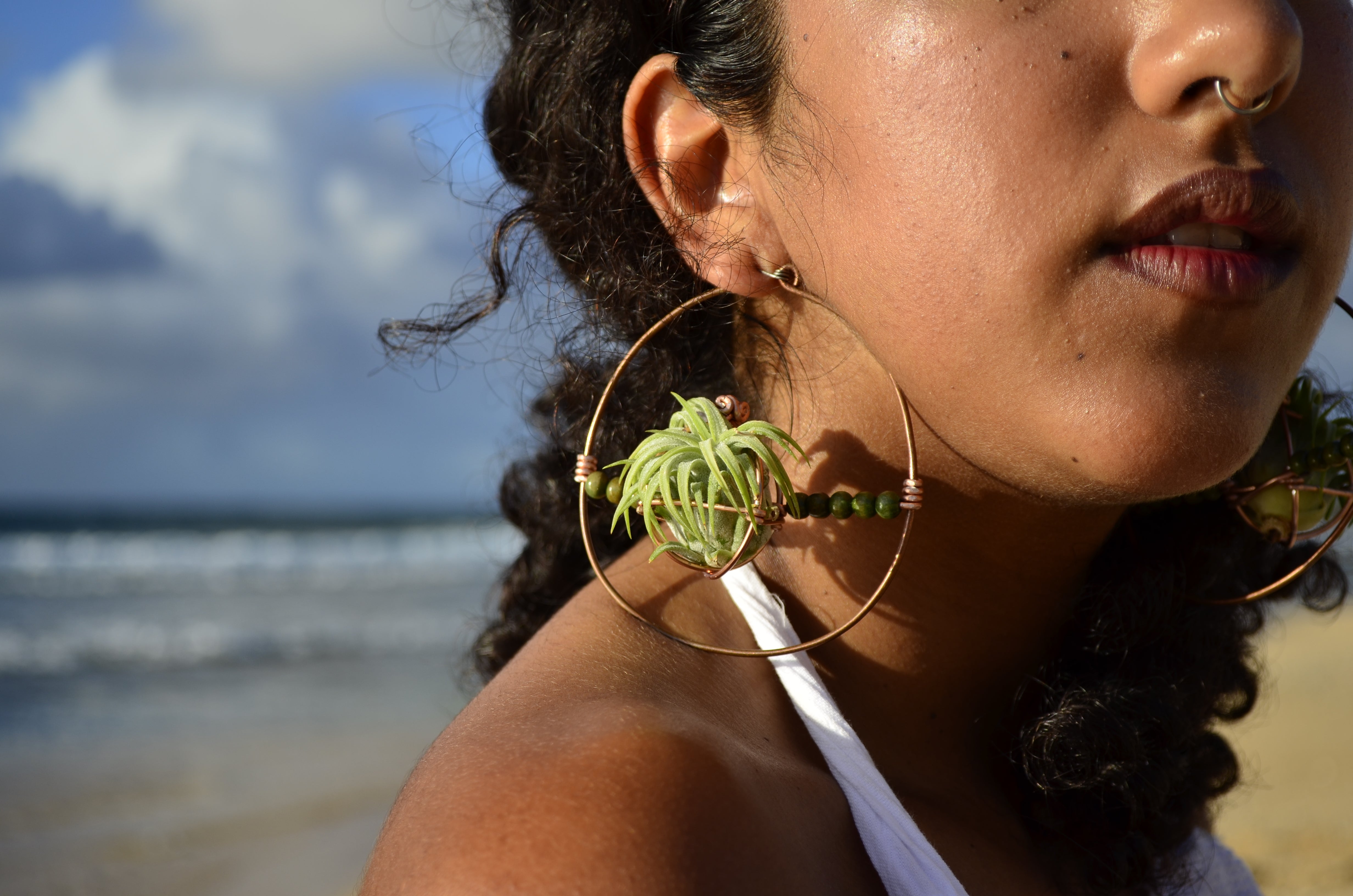 AirPlantNina Symbiotic Living Jewelry
– AirPlantNina Symbiotic Living Jewelry