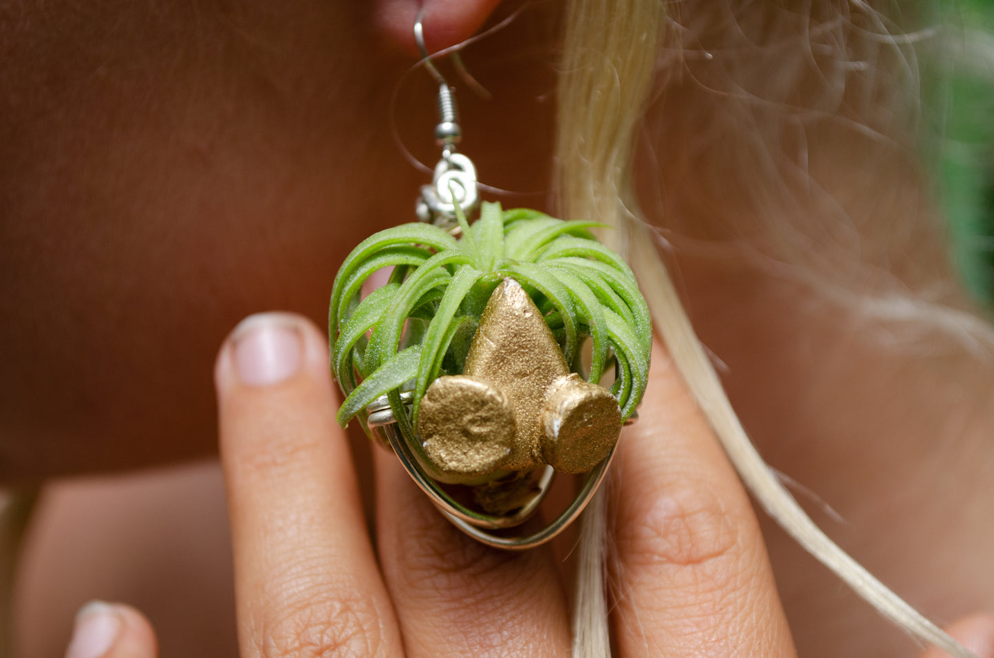 Kawaii Cool Cat Air Plant Earrings ~ Hip Hop Sunglasses Character Earrings