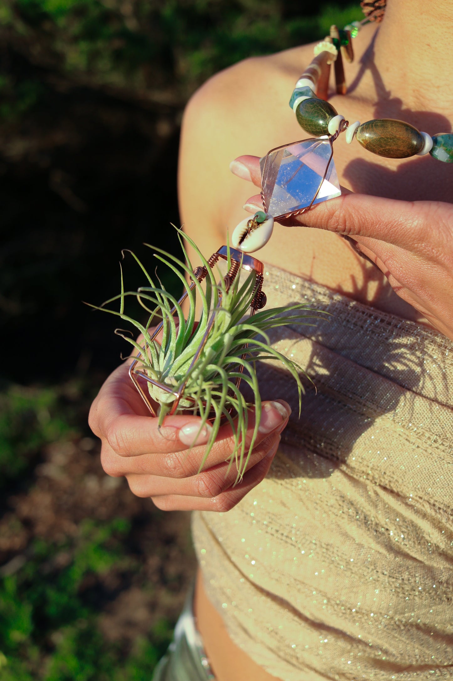 Air Plant Crystal Pyramid Terrarium Necklace (3 Types: Rose Quartz, Clear Quartz, Lapis Lazuli Pyramids))