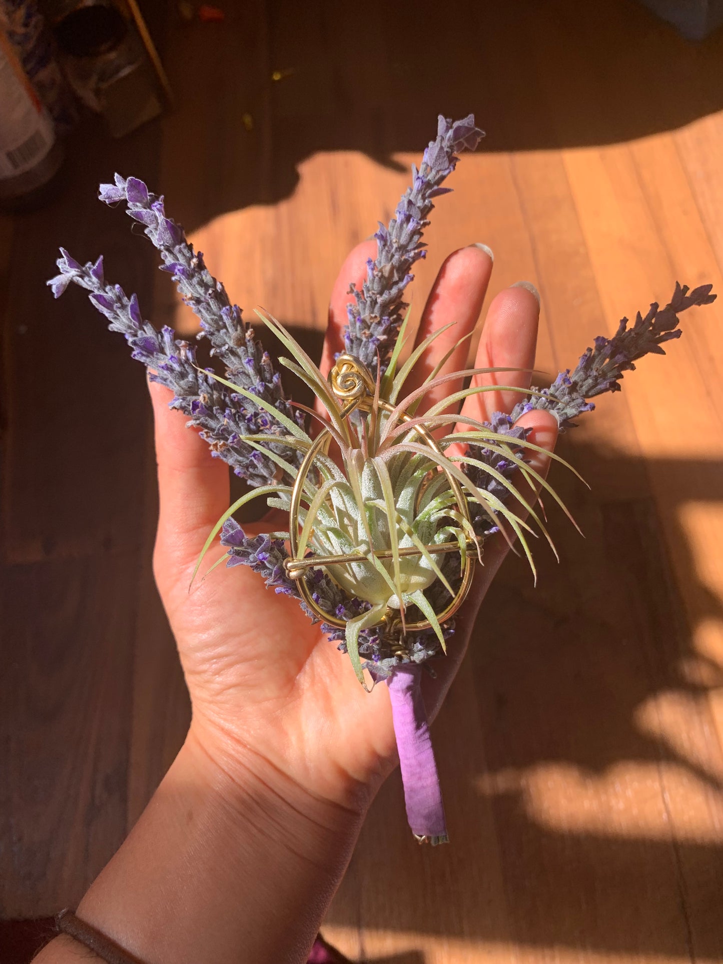 Men's Air Plant Boutonniere Suit Pin