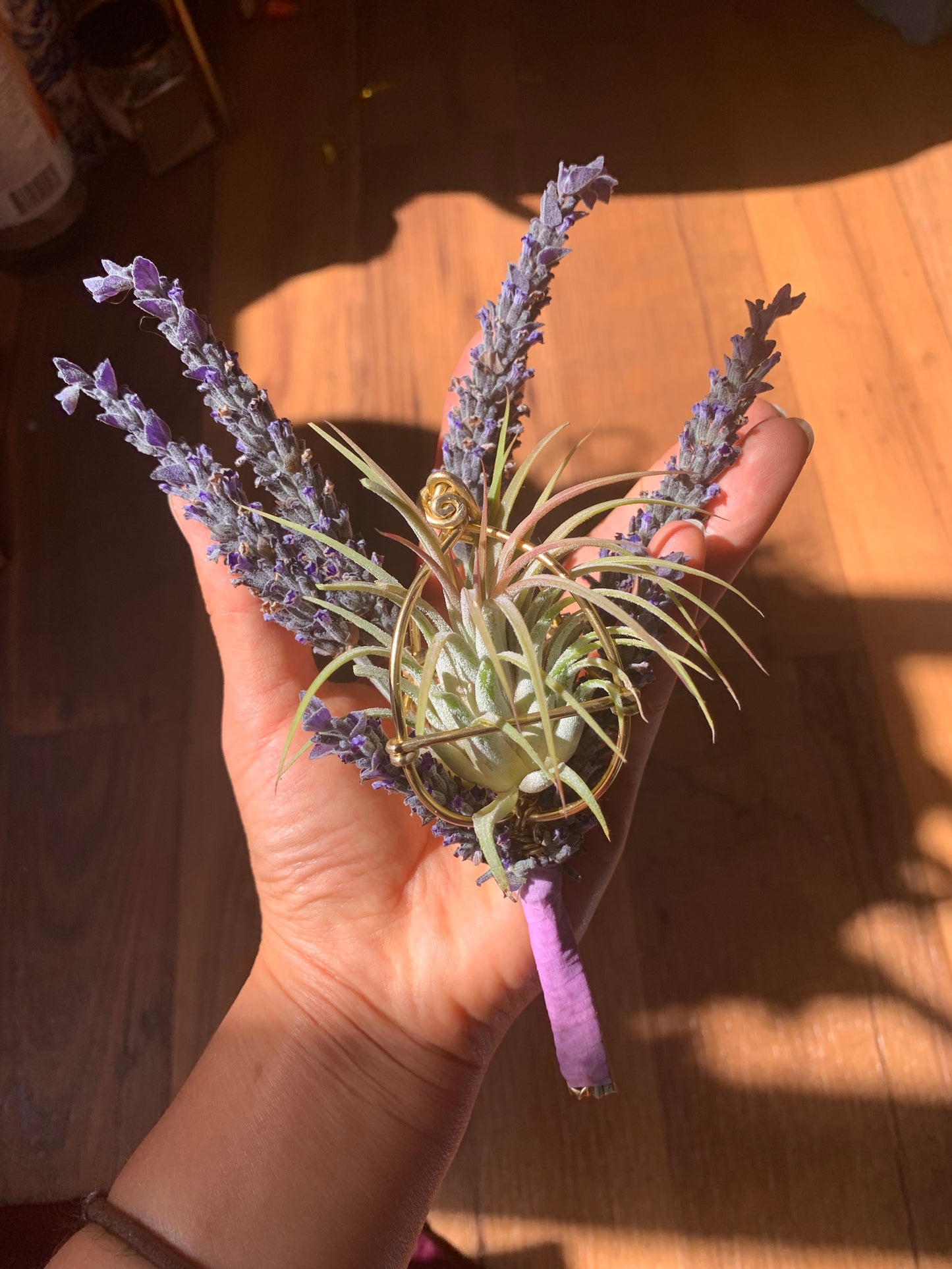 Men's Air Plant Boutonniere Suit Pin