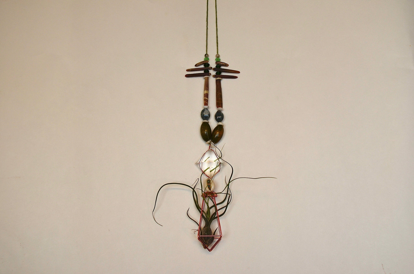 Air Plant Crystal Pyramid Terrarium Necklace (3 Types: Rose Quartz, Clear Quartz, Lapis Lazuli Pyramids))