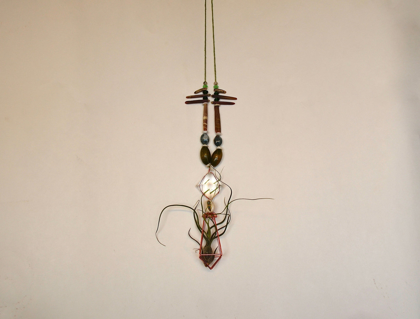 Air Plant Crystal Pyramid Terrarium Necklace (3 Types: Rose Quartz, Clear Quartz, Lapis Lazuli Pyramids))