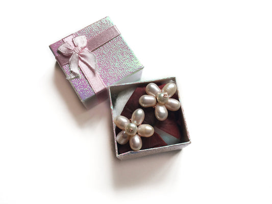 Genuine Pearl Flower Stud Elegant Earrings